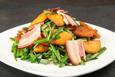 饼子炒腊肉 henp202101