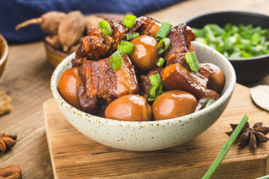鹌鹑蛋红烧肉