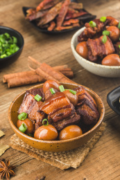 鹌鹑蛋红烧肉