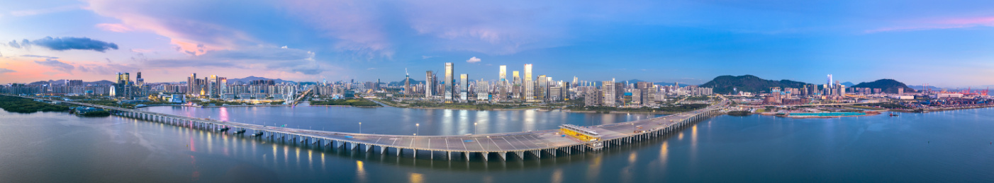 中国深圳市前海自贸区夜景航拍全景图