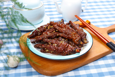 卤味小吃美食虎皮鸡爪