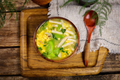 汤菜美食丝瓜鸡蛋蘑菇汤