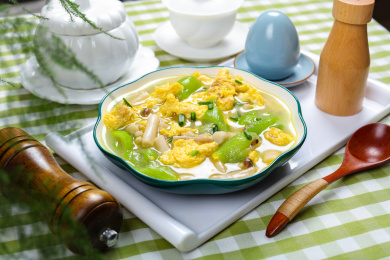 中餐菜肴美食胜瓜鸡蛋真姬菇汤