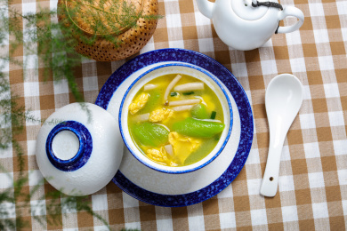 家常美食菜肴丝瓜鸡蛋汤