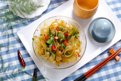 酸辣爽口凉拌菜凉拌宽粉条