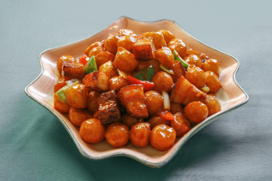 小土豆红烧肉