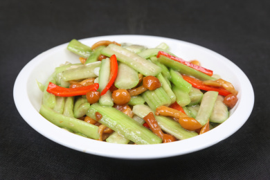 滑子菇烧丝瓜