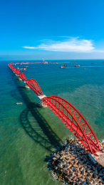 中国广东省揭阳惠来原油储备库码头钢引桥