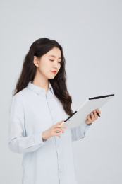 年轻中国白领女性