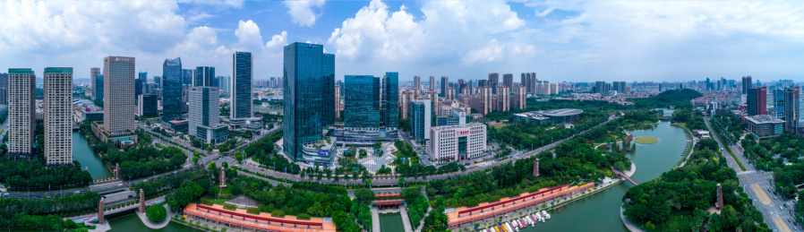 全景航拍佛山千灯湖区域城市建筑