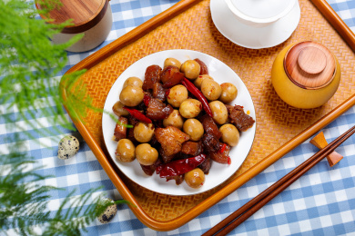 中餐特色菜鹌鹑蛋炖肉