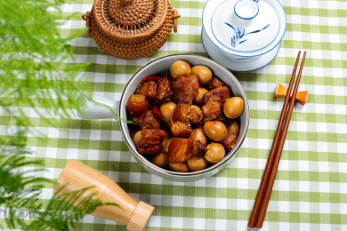中餐特色菜鹌鹑蛋炖肉