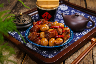 美味特色菜鹌鹑蛋红烧肉