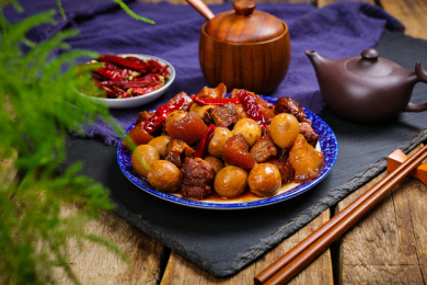 美味特色菜鹌鹑蛋红烧肉