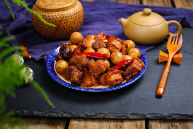 美味特色菜鹌鹑蛋红烧肉