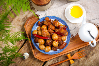 美味特色菜鹌鹑蛋红烧肉