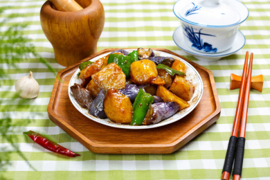 中餐特色菜肴土豆茄子地三鲜