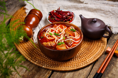 营养早餐美食烧肉米粉