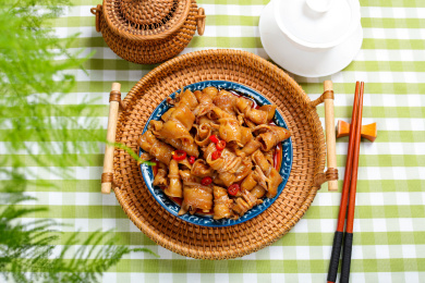 特色招牌菜肴凉拌红油雁鹅唇