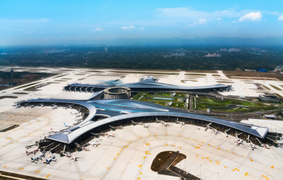 四川成都天府国际机场航站楼全景航拍图