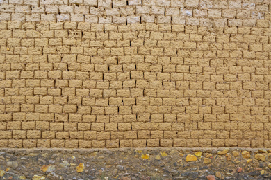 粤港澳大湾区文化遗产古村夯土砖头