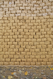 粤港澳大湾区文化遗产古村夯土砖头