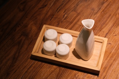 传统日本清酒酒瓶