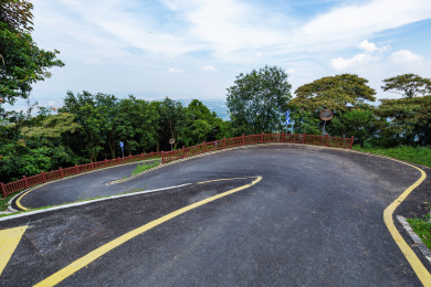 中国广东省广州市油麻山公路