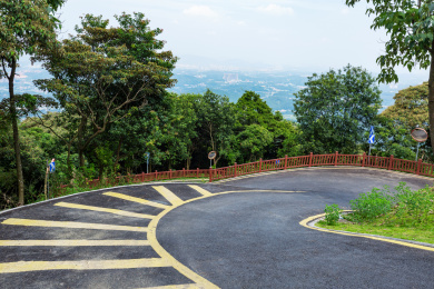 中国广东省广州市油麻山公路