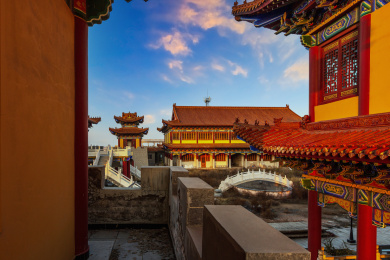 中国山西太原东山卧佛寺风光