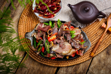 美味招牌菜小炒腊味拼盘
