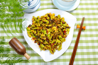 营养美食农家菜酸菜炒蚕豆米