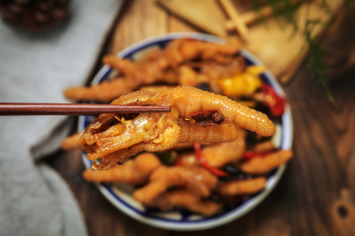 云南美食菜肴胡辣子鸡脚