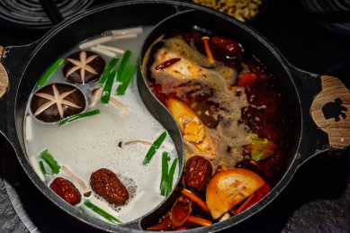 鸳鸯锅涮火锅特写
