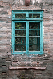 古老陈旧的窗子