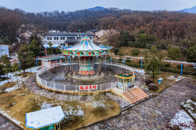 中国江苏省南京市珍珠泉公园游乐场娱乐设施建筑
