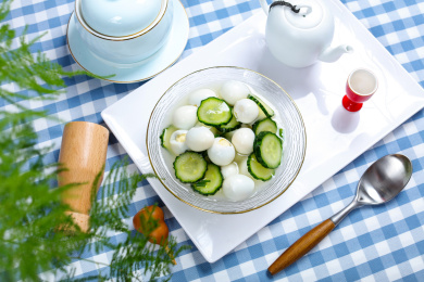 中餐家常菜肴鹌鹑蛋黄瓜汤