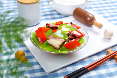 外卖快餐菜肴青笋片炒腊肉