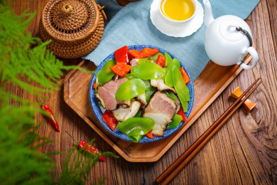 中餐菜肴青笋皮炒肉