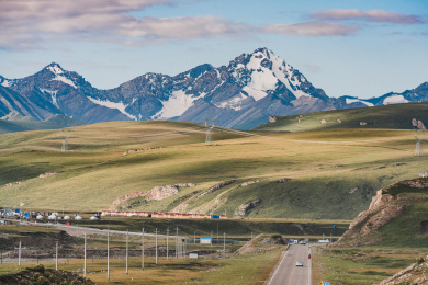 中国新疆巴音郭楞乡风光