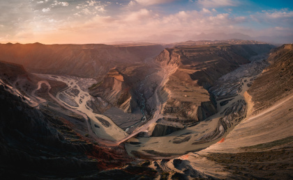 中国新疆塔城安集海大峡谷自然风光全景航拍