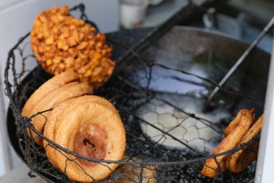 油炸面窝的特写