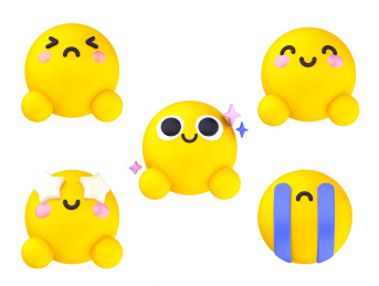 开心哭泣失落3d可爱卡通表情纯白背景