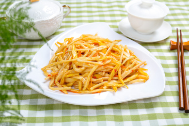 家常美食菜肴凉拌黄花菜