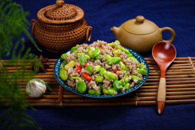 蚕豆炒肉沫