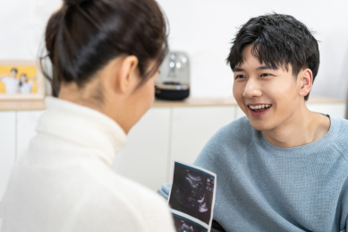 快乐的年轻夫妻