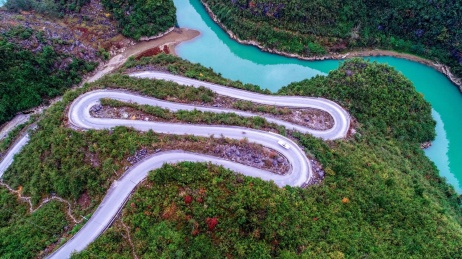 武陵山的畅通路