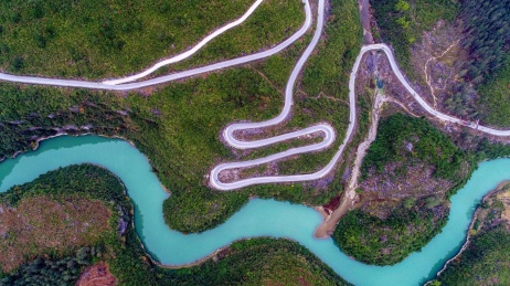 武陵山的畅通路