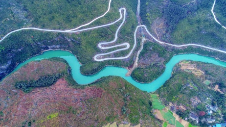 武陵山的畅通路