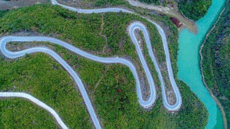 武陵山的畅通路